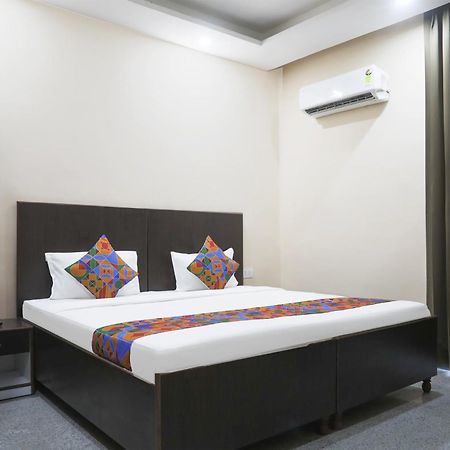 Fabhotel Bliss Premium غورغاون المظهر الخارجي الصورة